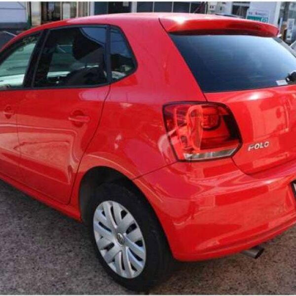 VOLKSWAGEN POLO 2014