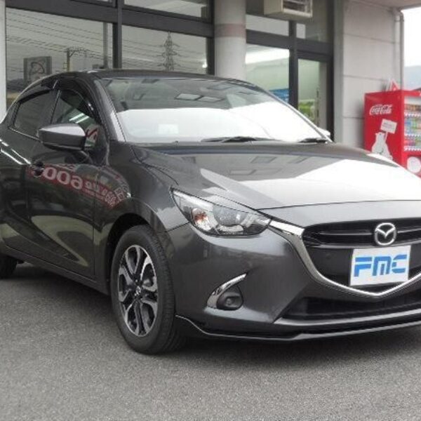 MAZDA DEMIO 2017