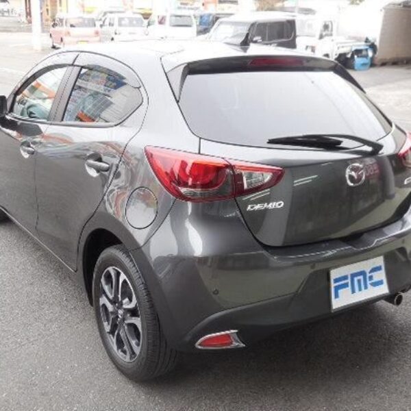 MAZDA DEMIO 2017