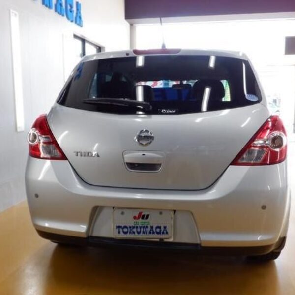 NISSAN TIIDA 2012