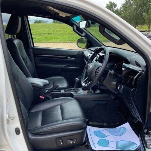 2018 TOYOTA HILUX AUTOMATIC DIESEL LHD