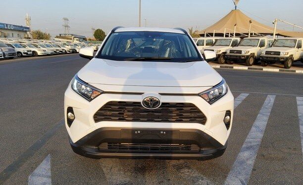 2020 TOYOTA RAV4 5 Seats 4 2020 TOYOTA RAV4 5 Seats - Image 4