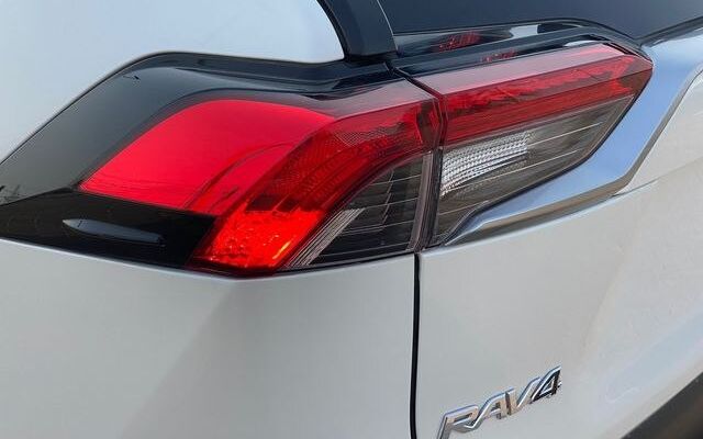 2020 TOYOTA RAV4 White 2 2020 TOYOTA RAV4 White - Image 2