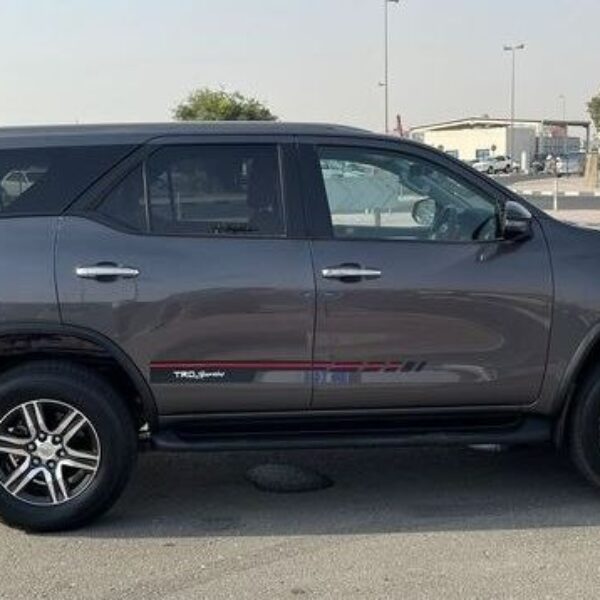 2019 TOYOTA FORTUNER GREY