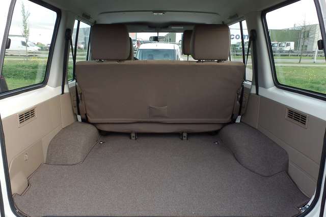 Toyota Land Cruiser VDJ76L V8 Hard Top 2019 7 Toyota Land Cruiser VDJ76L V8 Hard Top 2019 - Image 7